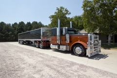 Semi-truck pulling trailer in Grand Forks, ND
