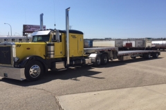 Semi-trailer with flat bed in Fargo, ND